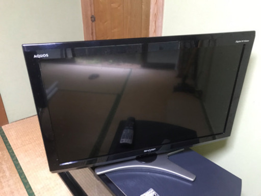 お取引中。AQUOS 液晶テレビ