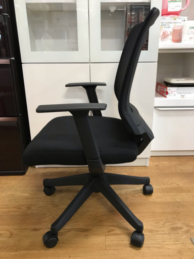肘付き オフィスチェア 背メッシュ 未使用品