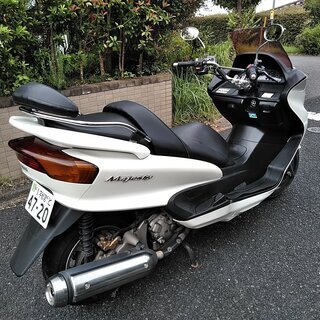 ヤマハ　マジェスティ　２５０　白　程度良好　自賠責３年３月までの画像