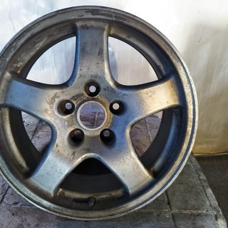 R32 純正 ホイール 車のパーツの中古が安い！激安で譲ります