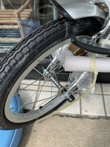 折りたたみ自転車  新品、未使用、ミニサイクル16インチ、シルバー 重量13kg