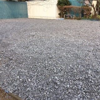 平塚市土屋　水道付き借地　物置設置可。砂利敷き　１６０㎡ほど　中...