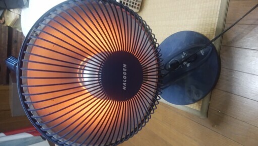 DHR-810　 暖房 電気ストーブ 　これからの季節に