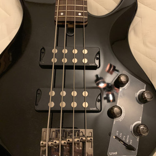 ヤマハ エレキベースTRBX 304 BL ＋ おまけ