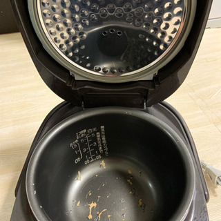 【取引中】無料で、取りに来てくださる方に 象印の炊飯器の画像