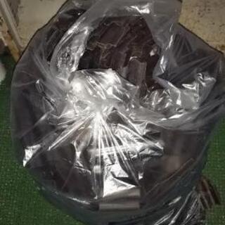 プラスチック。