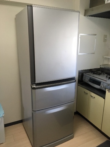 2015年式三菱製美品  3ドア335㍑