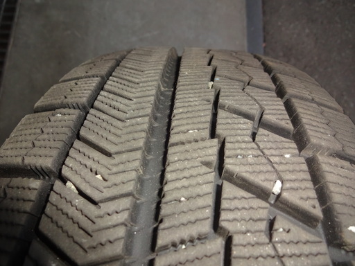 185/70R14　BS BLIZZAK　VRX　社外５穴マルチアルミ付き