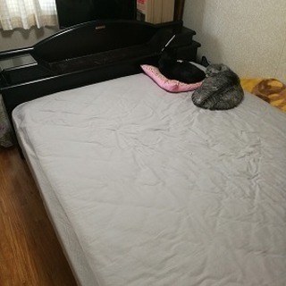 ダブルベッド
