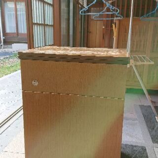 ミシン台の画像