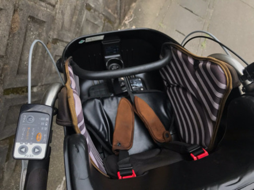 ０５４ 電動自転車　パナソニック　ギュット　８アンペア 