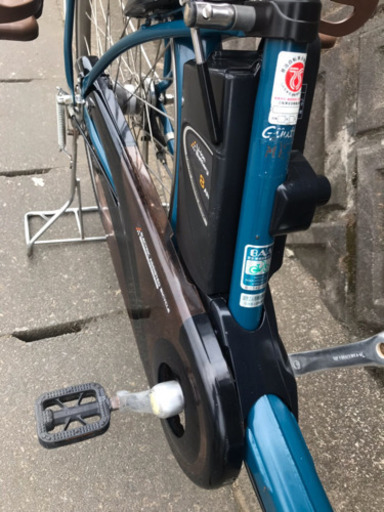 ０５４ 電動自転車　パナソニック　ギュット　８アンペア 