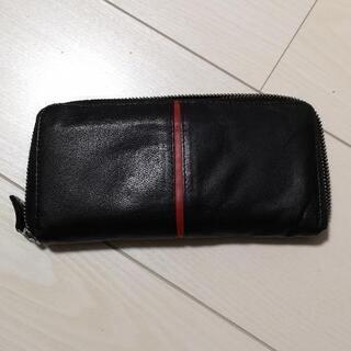 長財布 黒 赤ライン
