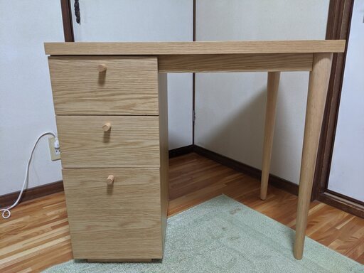 コンパクトデスク80×50×72譲ります。(17000円→1000円)