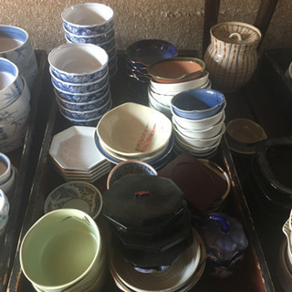 旅館で使用されていたお皿各種の画像