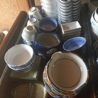 旅館で使用されていたお皿各種の画像