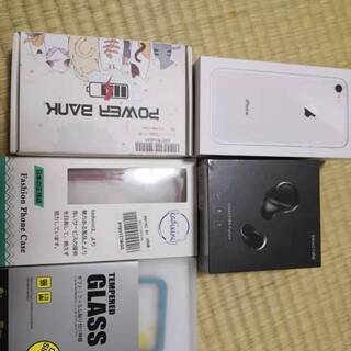 【新品】iphone8 シルバー 64G SIMフリー 5点セット