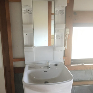 洗面化粧台とミラーキャビネットのセット