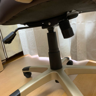回転式ハイバックチェア 譲りますの画像