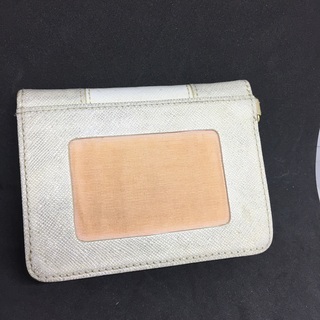 4°C（ヨンドシー）エナメルレザー バイカラー パスケースの画像