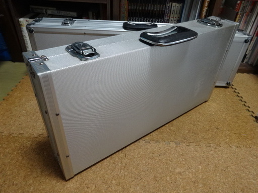 ジュラルミン製アタッシュ包丁ケース 大型8本　（ケースのみの販売）