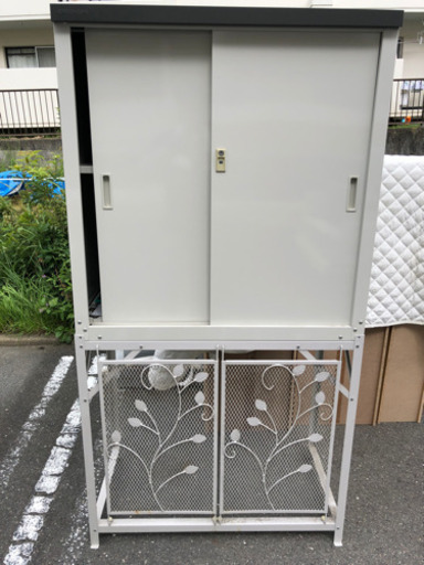 エアコン室外機カバー と 物置 倉庫