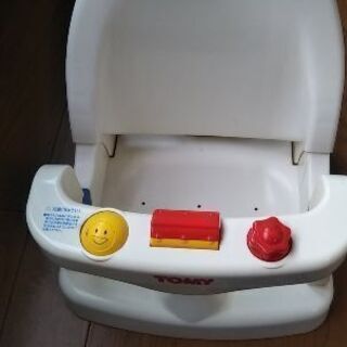 TOMYベビーバスチェアの画像