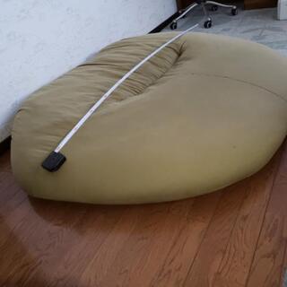 大きなクッション？ソファー？の画像