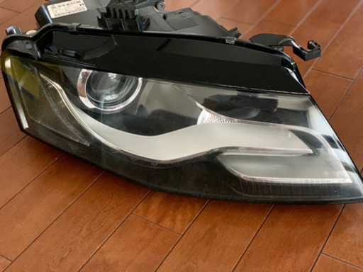アウディ A4 B8 前期 ヘッドライト