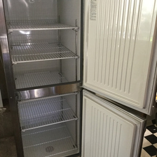 中古  2010年製  業務用冷蔵庫  縦型　 幅61　　奥行81　　高さ195　 （ｃｍ）  大きい 冷蔵庫  業務用  発送対応不可 中古 2010年製 業務用冷蔵庫 縦型 幅61 奥行81 高さ195 （