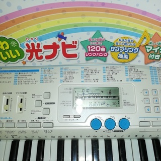 【値下げしました】CASIO　電子キーボード　LK-108　スタンドセットの画像