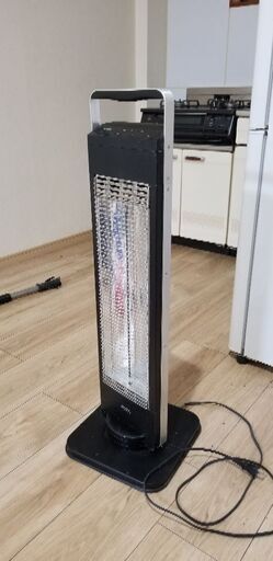 縦型 電気ストーブ（本日中に受渡し可能な方のみ）