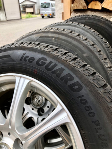 スタッドレスタイヤ ヨコハマ iceGuard