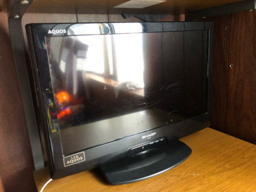 SHARP  LEDアクオス 19インチ