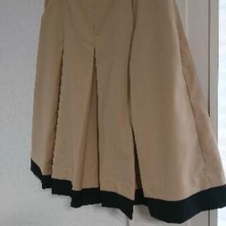 タックフレアースカートの画像