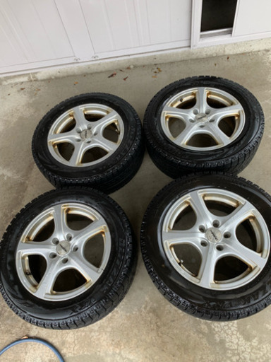 215/55r16 ブリジストンVRX アルミホイール付き