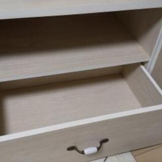 白い木目調のテレビボード【中古】の画像