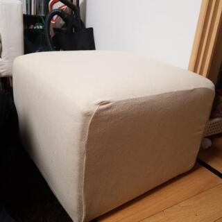 取引中　ノーブランド　オットマン