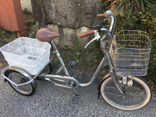 64.三輪自転車20インチ(銀茶)