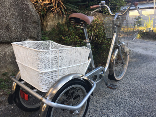 64.三輪自転車20インチ(銀茶)