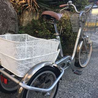 64.三輪自転車20インチ(銀茶)