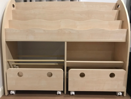 絵本 おもちゃ 本棚