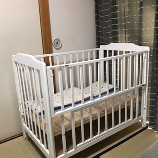  ベビーベッド レギュラーサイズ ホワイト カトージ 中古の画像