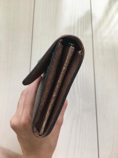 ルイヴィトン財布?正規品