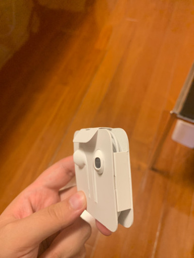 【未使用です】iPhoneを買うと付いてくるイヤホン