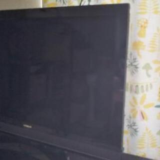 HITACHI 37インチ 液晶テレビ HDD搭載で録画も簡単