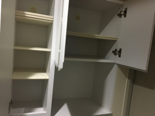 一年半前に買った靴箱です。美品です！