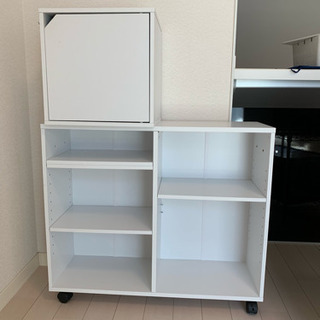 お話をすすめている状態です。本棚 キャスター付き 押入れ収納 収...