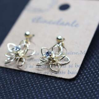 【未使用】花　ピアス　かわいい