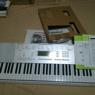 美品 キーボード CASIO カシオ LK-218